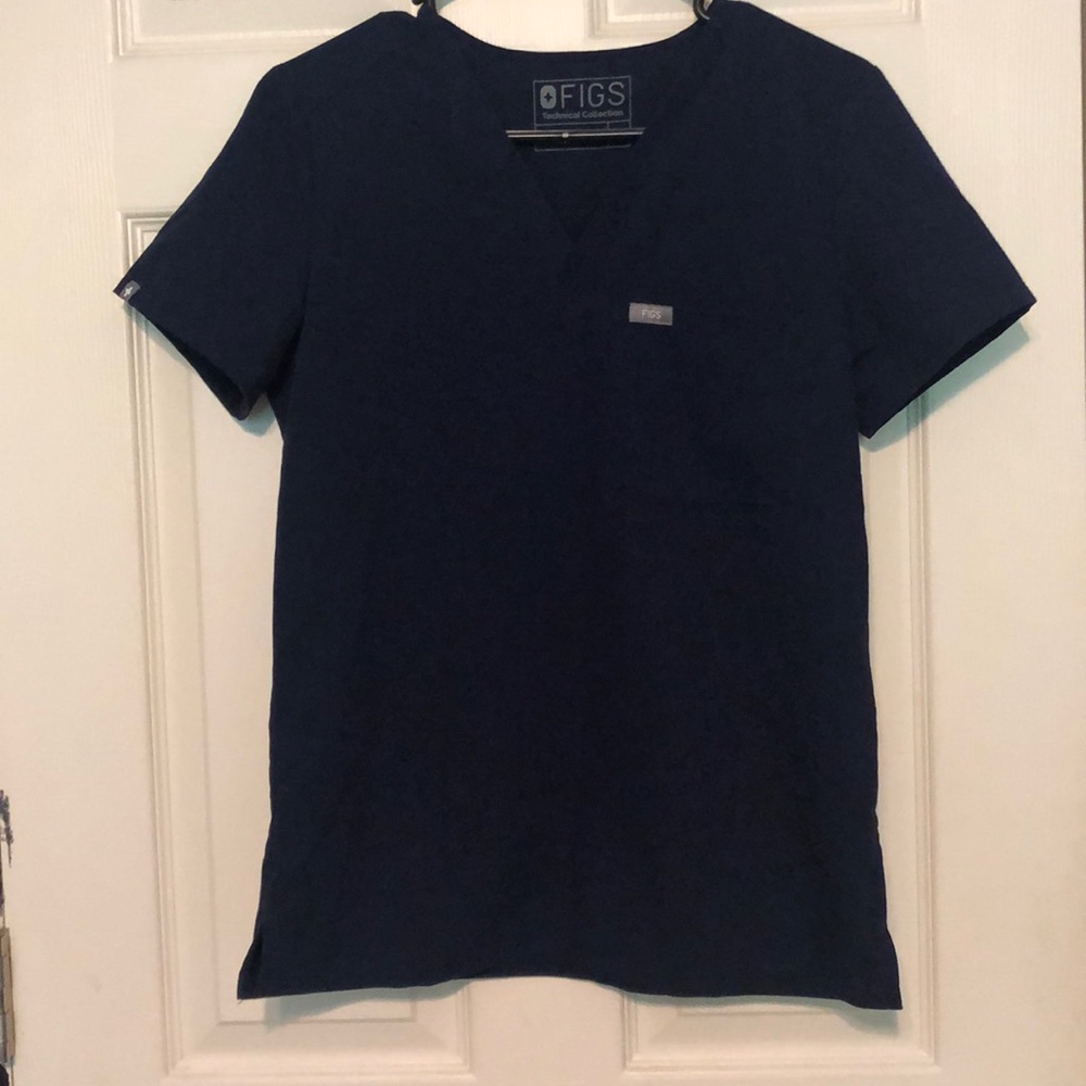 Scrub top